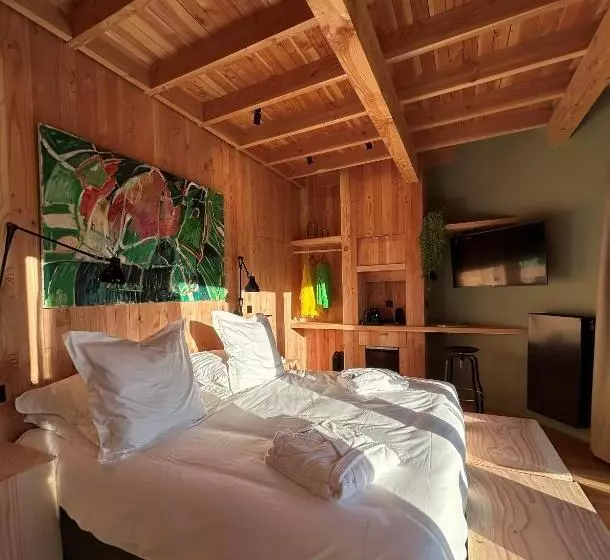 Hotelli Cabanes Avec Jacuzzi Les Pieds Dans La Vignes