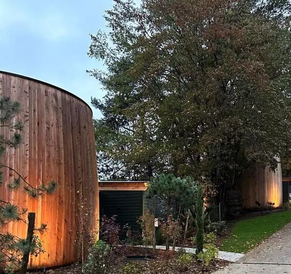 Hotelli Cabanes Avec Jacuzzi Les Pieds Dans La Vignes
