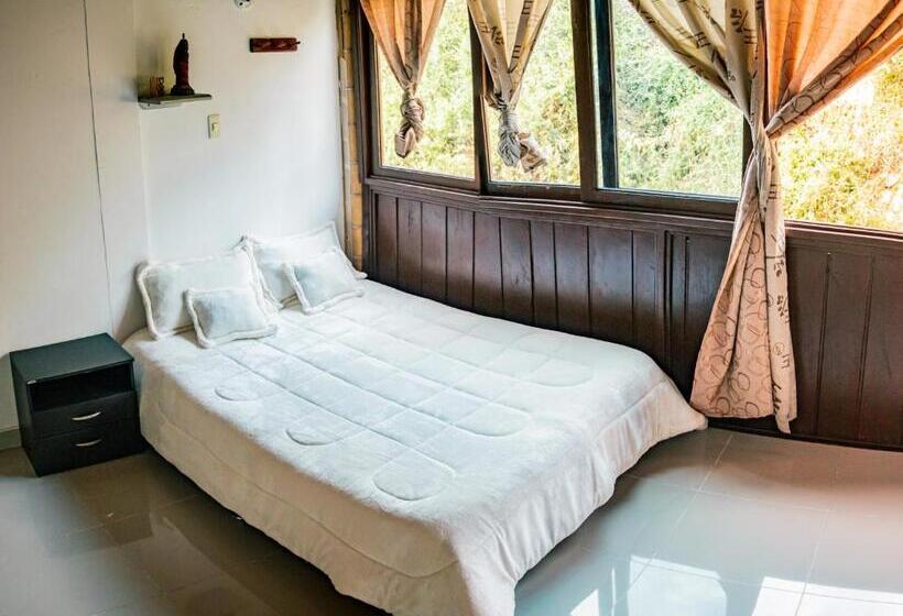 Hotelli Hostal Y Restaurante Lujans