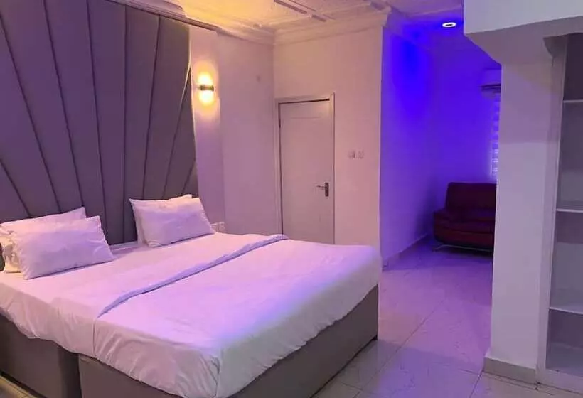 هتل Mansion Signature Homes