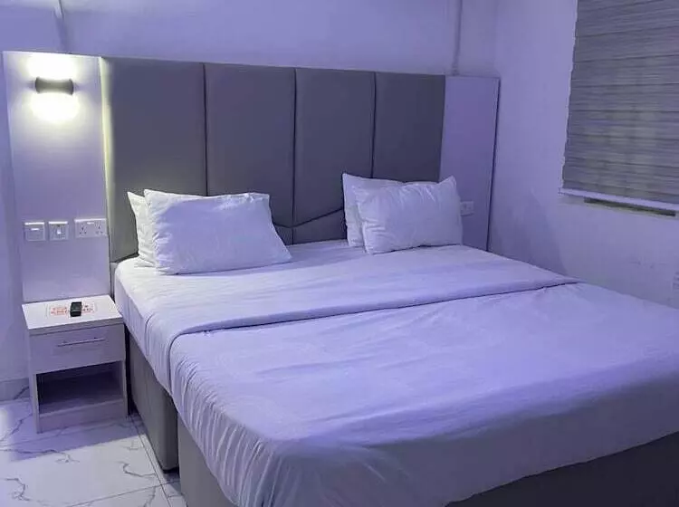 هتل Mansion Signature Homes