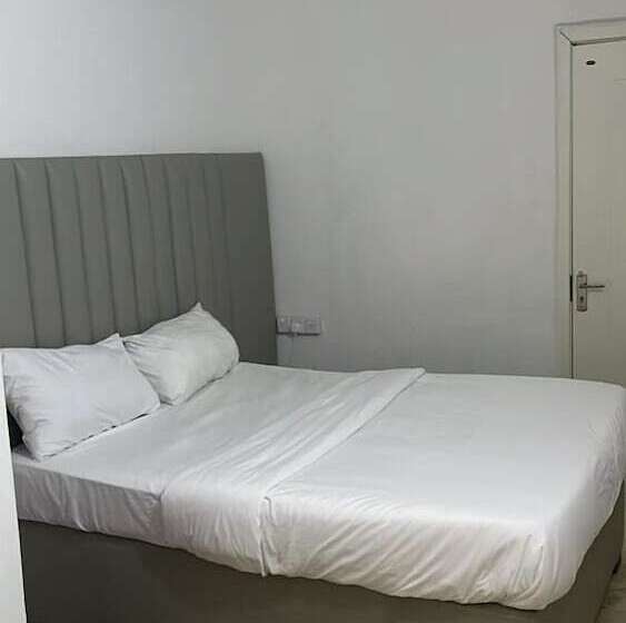 هتل Mansion Signature Homes