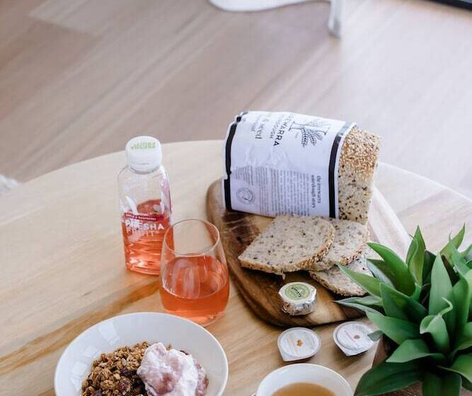 Отель Mt Duneed Estate