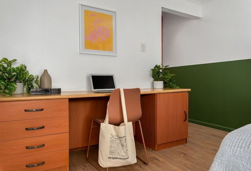 ホテル Neighbourgood Ravenscraig