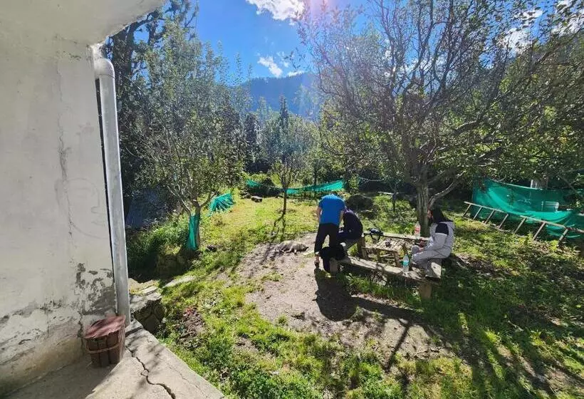 Hotelli Om Shanti , Tulga