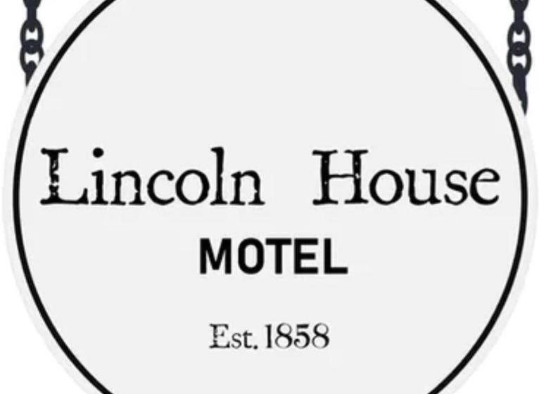 Lincoln House Motel