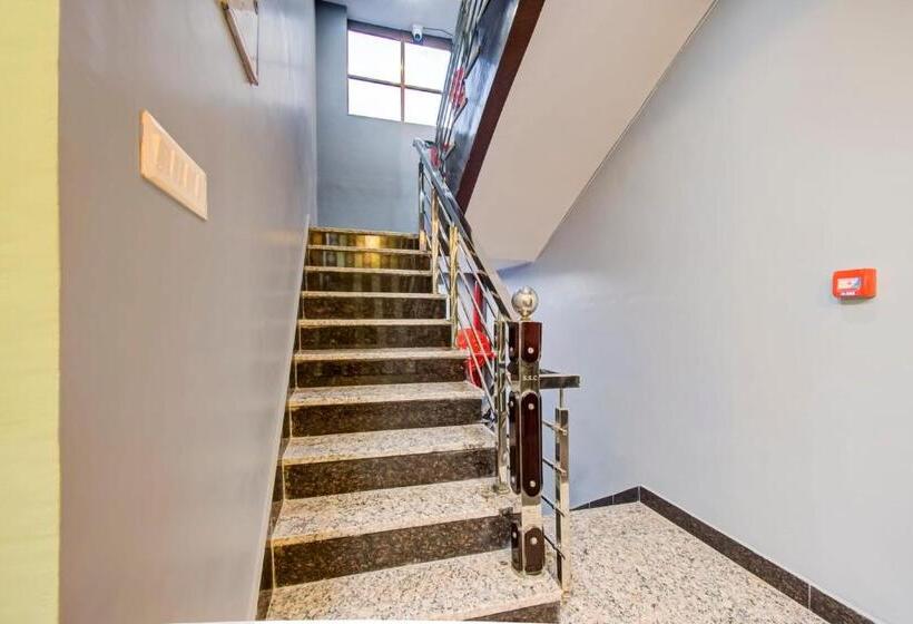 Oyo Hotel Laxmi Palace