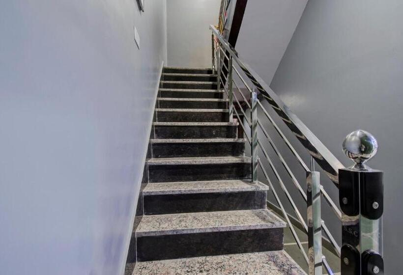 Oyo Hotel Laxmi Palace