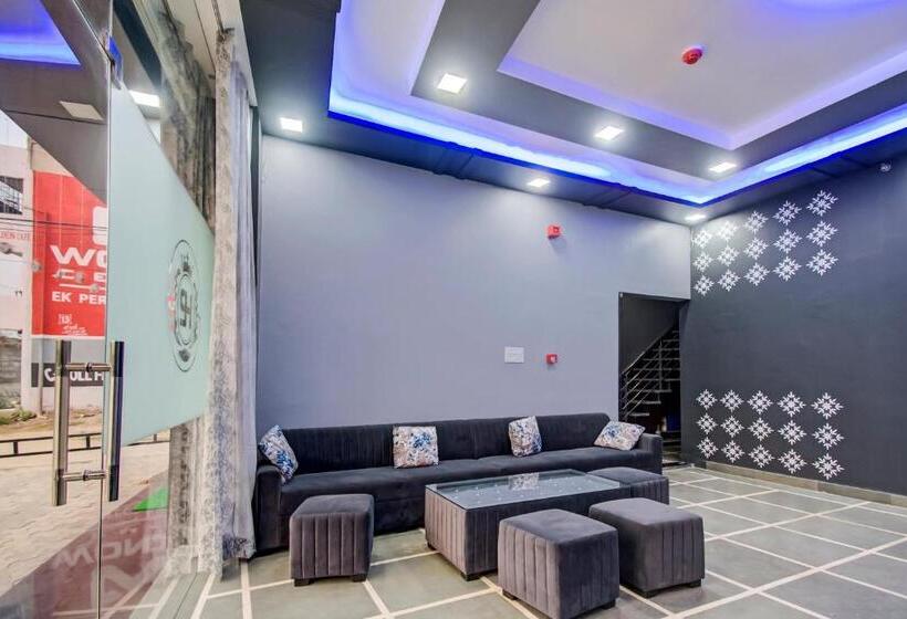 Oyo Hotel Laxmi Palace