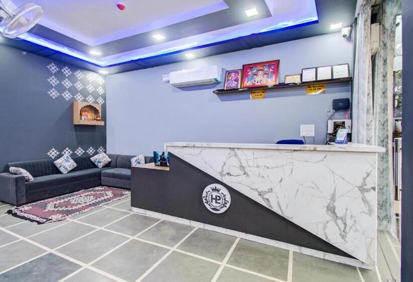 Oyo Hotel Laxmi Palace