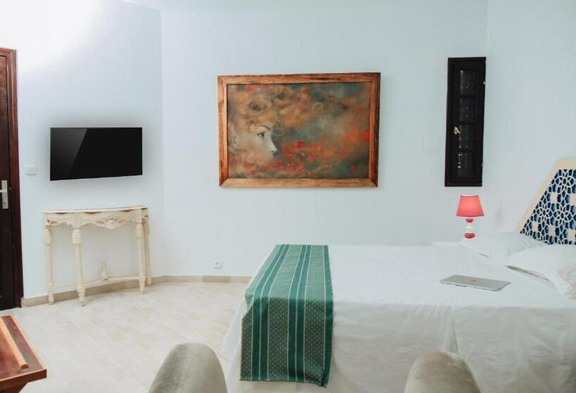 پانسیون La Villa Romaine   Hôte
