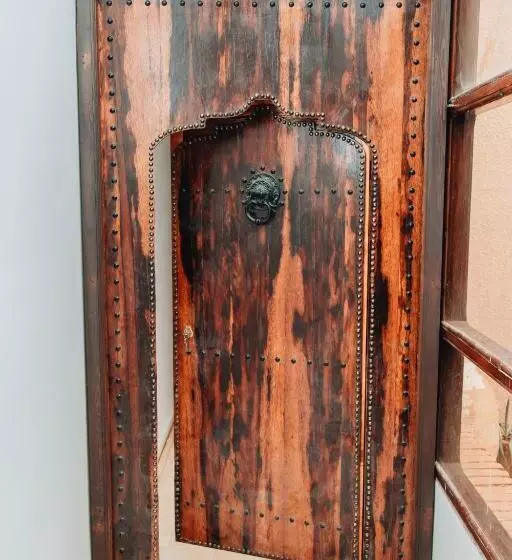 پانسیون La Villa Romaine   Hôte