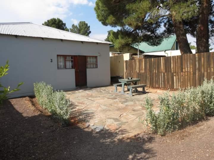 بنسيون Rus  N Bietjie Guesthouse/self Catering
