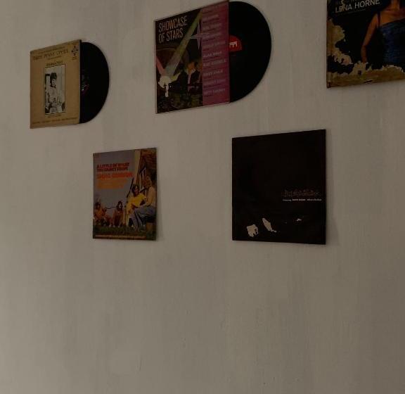 پانسیون The Vinyl Homestay