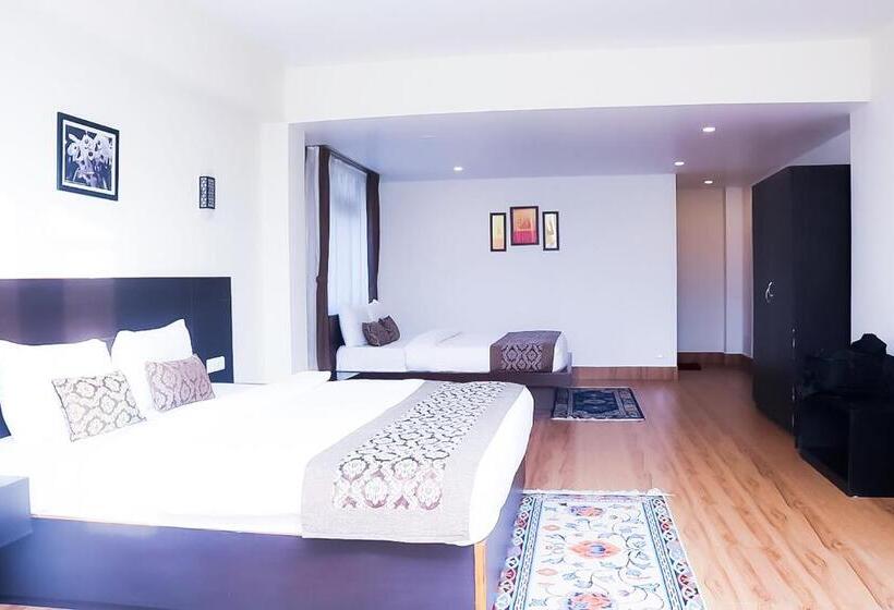 Starlight Bhumzang Hotel & Spa