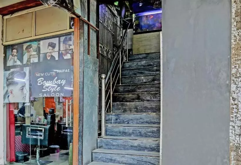 Super Oyo Hotel Laveena