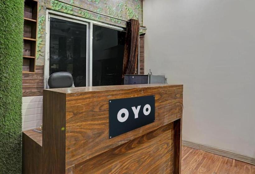 Super Oyo Hotel Laveena