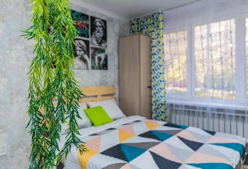 Yourhouse на си синхая 22 близко к меге