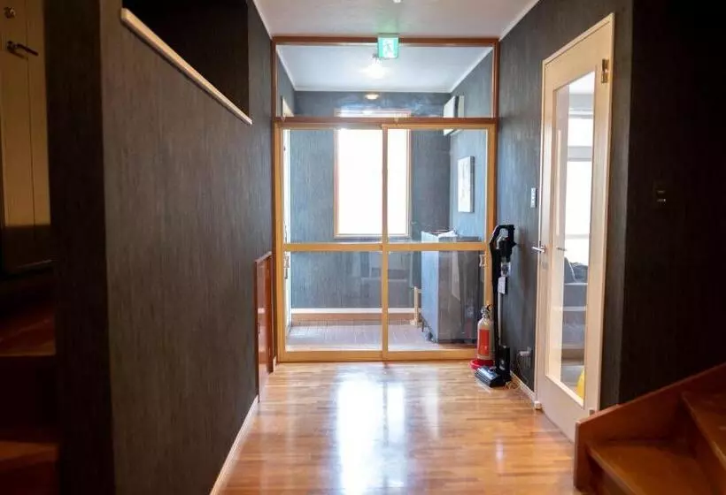 ユースホステル Niseko Powder Chalet