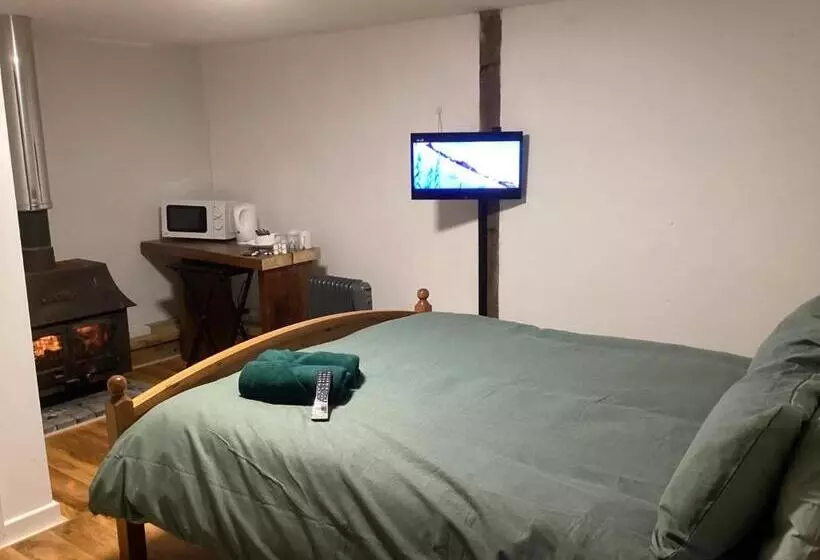 Bed and Breakfast Barn 6