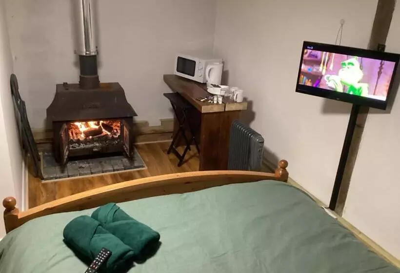 Bed and Breakfast Barn 6