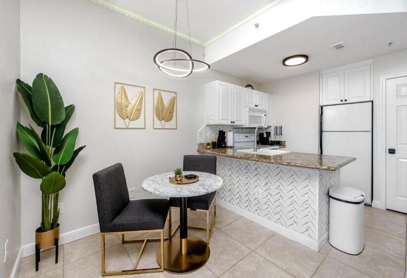 Elegant Waterfront Place For Two/boca Ciega Resort