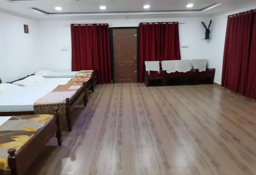 Ever Green Hostel