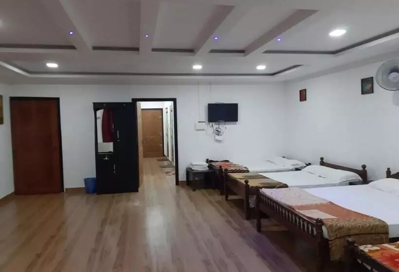 Ever Green Hostel