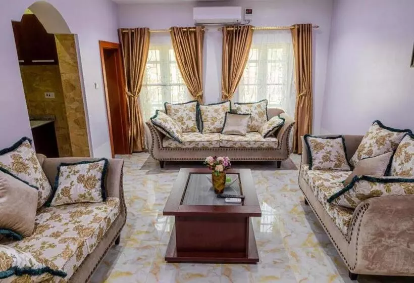 هتل Alheri Royal Apartment