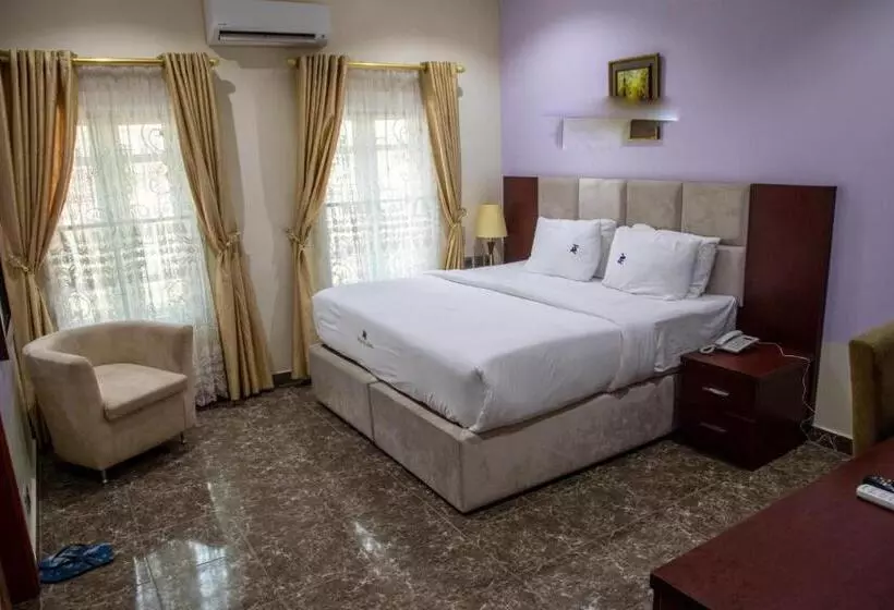 هتل Alheri Royal Apartment