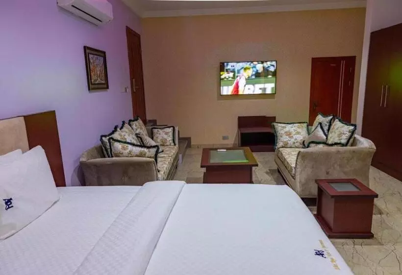 هتل Alheri Royal Apartment