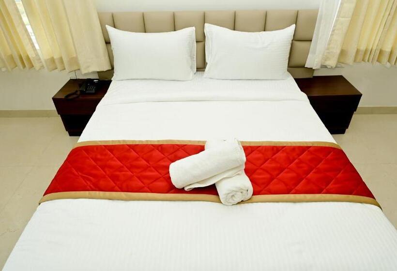 בית מלון כפרי Downtown The Mallika Sapphire