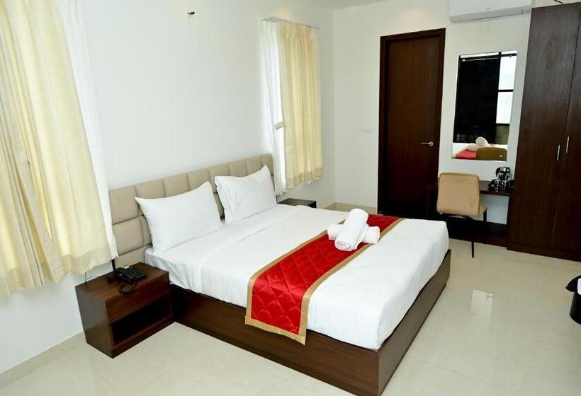 בית מלון כפרי Downtown The Mallika Sapphire