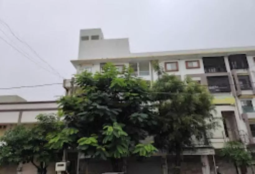 Rajdhani And Guest House Gujarat Best Family Hotel In Halol Near Pavaghad And Halol Gidc
