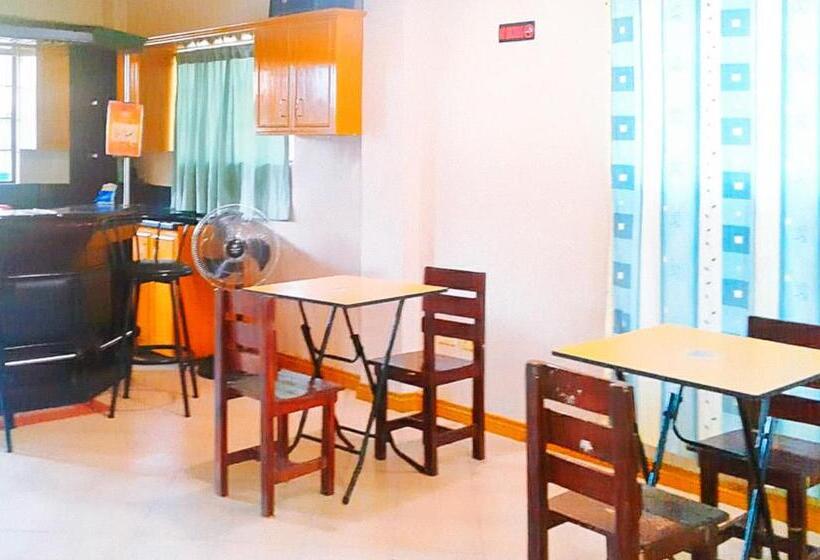 Hotel Reddoorz @ D Little Egg Hostel Pangasinan