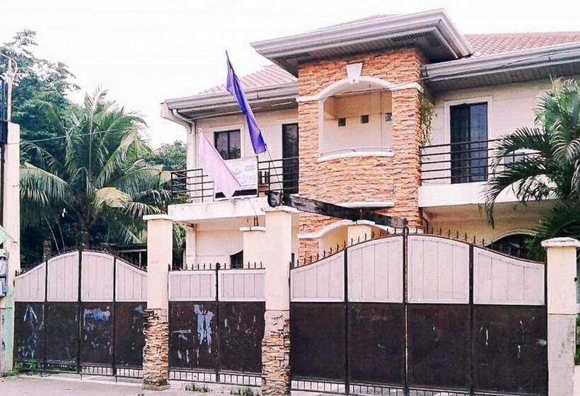 Otel Reddoorz @ D Little Egg Hostel Pangasinan