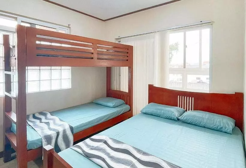 ホテル Reddoorz Near Burnham Park Baguio City