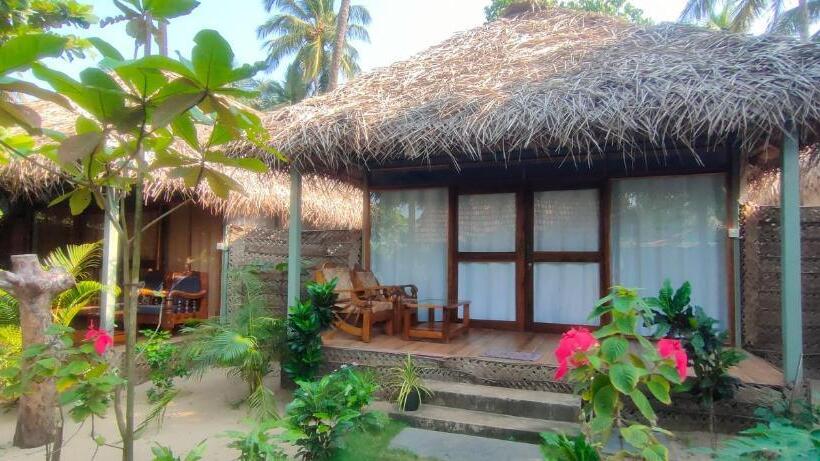 Hotel The Coast Beach Resort