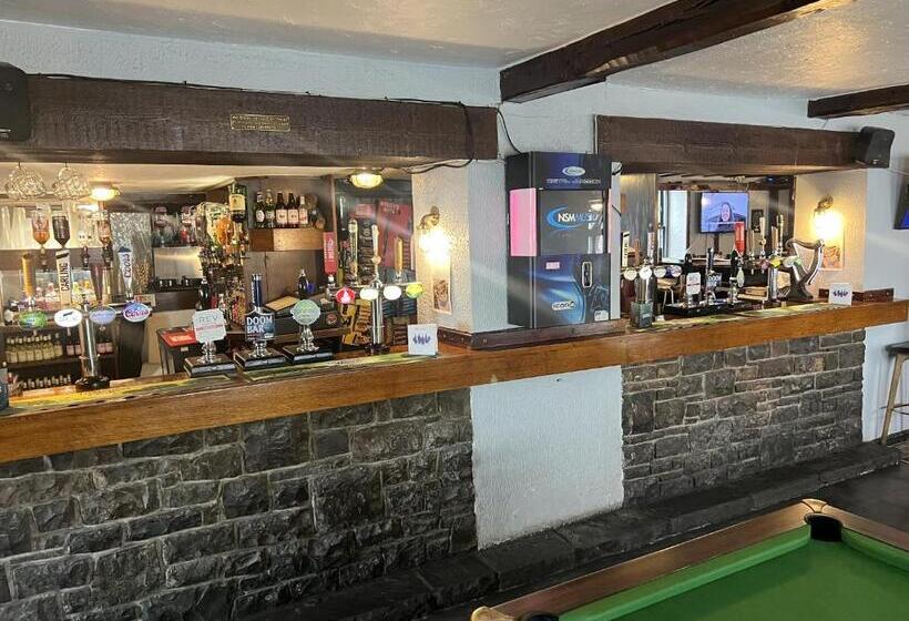 酒店 The White Lion