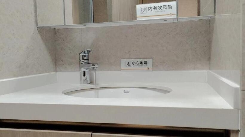 Mandi International Apartment   Guangzhou Financial City Sanxi Metro Station