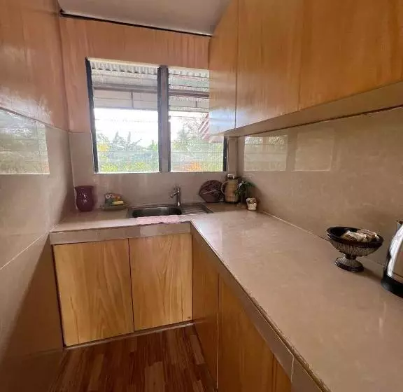 ペンション Cabins In The Farm