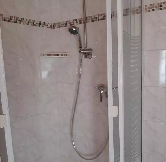 Majatalo Haus Stoaröserl