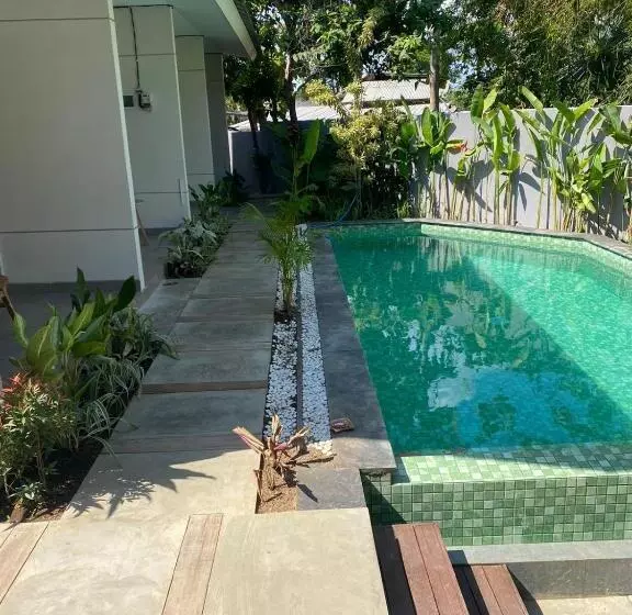 ペンション Manuver Surf And Stay Uluwatu Bali