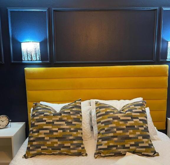 פנסיון Ntsane’ S Exquisite Homes