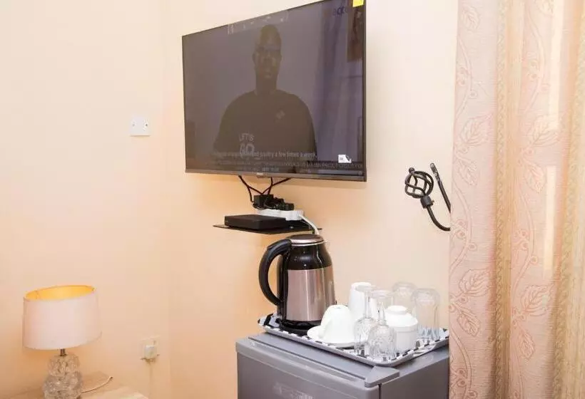 پانسیون Velvetrose Cottage