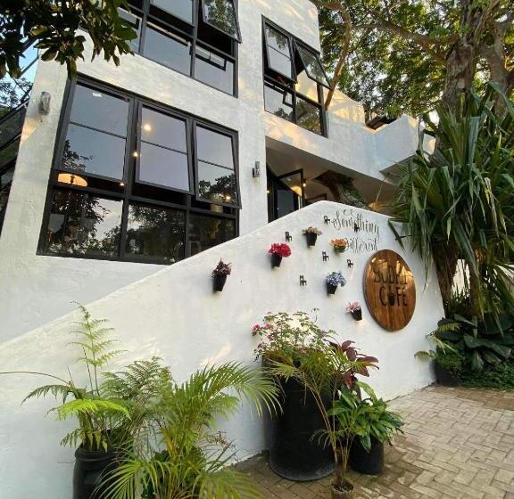 بنسيون Vie La Bella