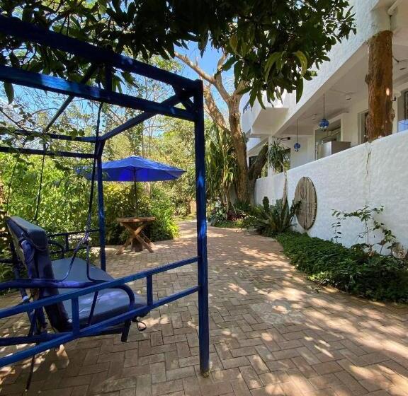 بنسيون Vie La Bella