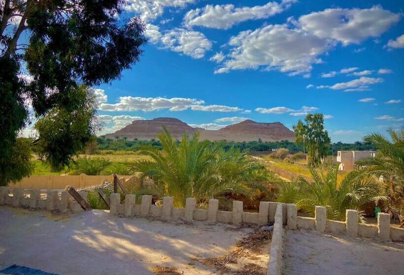 هاستل Oasis Hot Spring