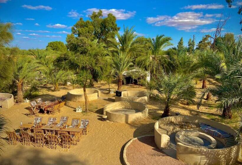 هاستل Oasis Hot Spring