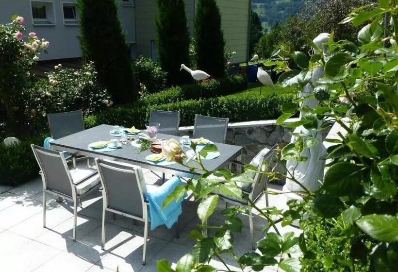 Aamiaismajoitus (B&B) Appartement Zint